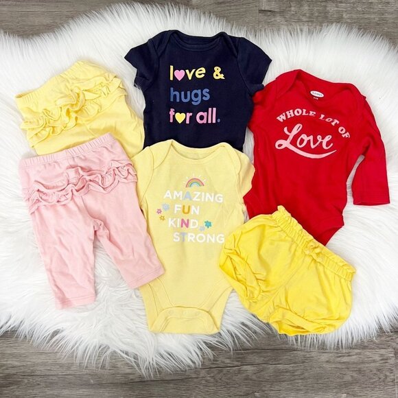Old Navy Baby Girl 0-3 Months Bundle Bodysuits Pants Shorts - Picture 1 of 4